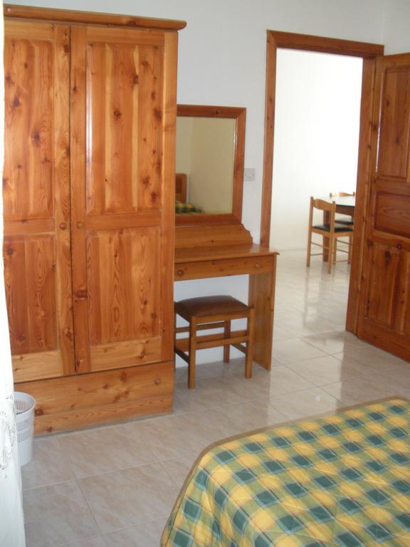 Horizon Apartments Gozo Marsalforn Quarto foto